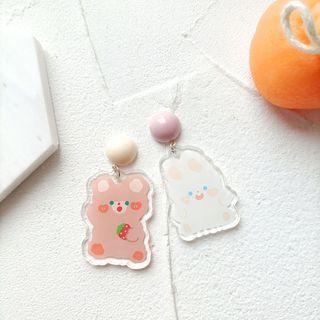 Animal Resin Asymmetrical Dangle Earring