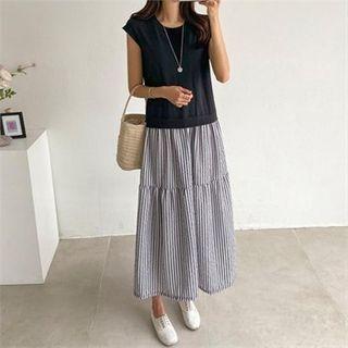 Sleeveless Color-block Dress Black - One Size