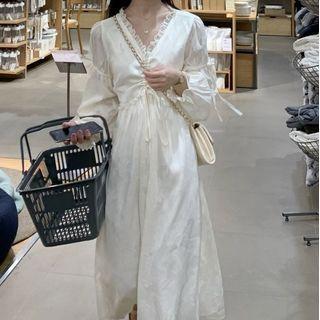 Long-sleeve V-neck Plain Lace Trim Elastic Waist Dress