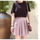 Set: Short-sleeve T-shirt + Pleated A-line Skort