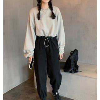 Long-sleeve Plain Top / High-waist Cargo Pants