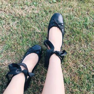 Tie-strap Plain Flats
