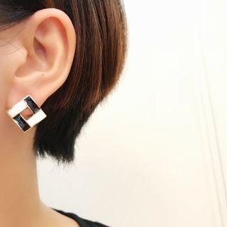 Contrast Color Ear Stud