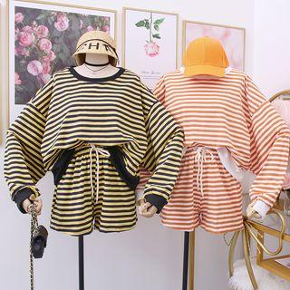 Set: Loose-fit Striped Top + Shorts