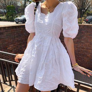 Square-neck Puff-sleeve Crinkled A-line Dress