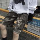 Side Pocket Camouflage Straight-cut Shorts