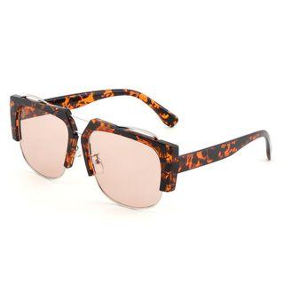 Half Rim Glasses / Sunglasses