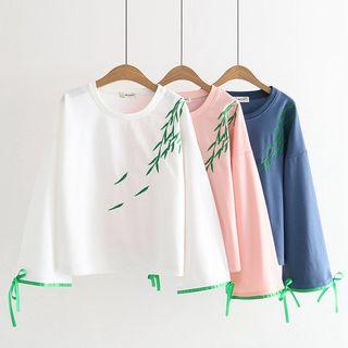 Salix Leaves Embroidered Round Neck Pullover