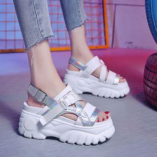 Peep Toe Strappy Buckled Platform Sandals