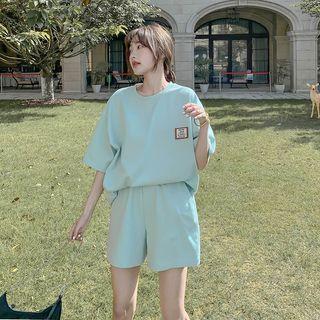 Set: Elbow-sleeve Applique T-shirt + Shorts