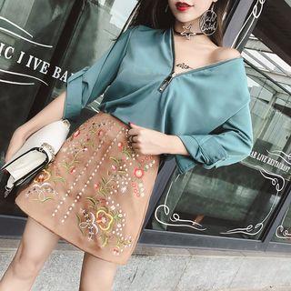 Set: V-neck Long-sleeve Blouse + Sequined Mini Skirt