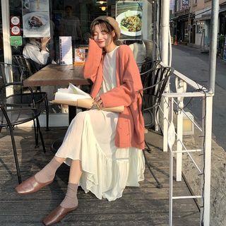 Plain Long-sleeve Loose-fit Pleated Dress