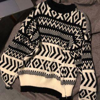 Jacquard Sweater Stripes - Black & White - One Size