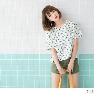 Short Sleeve Round Neck Pineapple Print T-shirt