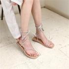 Toe-loop Tassel-detail Sandals