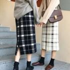 Midi Plaid Straight-fit Knit Skirt