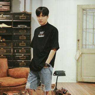 Printed Mock Neck Short-sleeve T-shirt