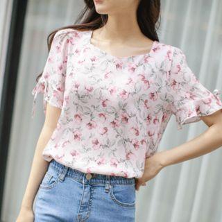 Square-neck Beribboned Floral Blouse