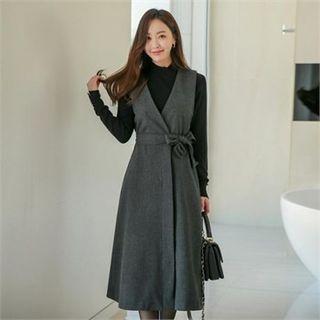 V-neck Tie-waist Jumper Dress