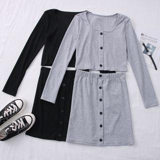 Set: Slim-fit T-shirt + High-waist Mini Skirt