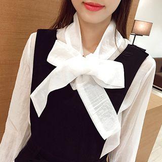 Set: Tie-neck Blouse + Cropped Jumper Pants