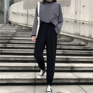 Pinstriped Long-sleeve T-shirt / Crop Sweatpants