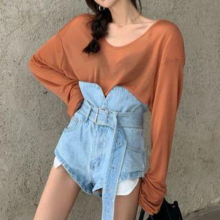 Long-sleeve Scoop Neck T-shirt / High Waist Denim Hot Pants