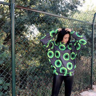 Circle Pattern Pullover