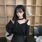 Cut-out-flared-sleeve T-shirt