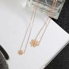 Daisy Pendant Necklace Gold - One Size