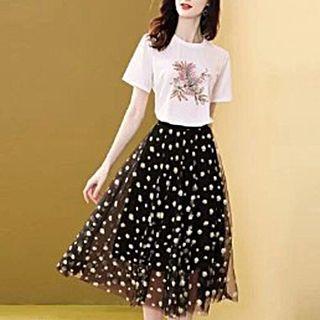 Set: Flower Print Short-sleeve T-shirt + Dotted Midi A-line Skirt