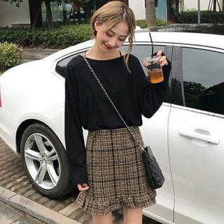 Long-sleeve T-shirt / Mini Tweed Skirt