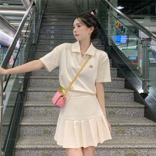 Elbow-sleeve Cherry Embroidered Polo Shirt / Pleated Mini A-line Skirt