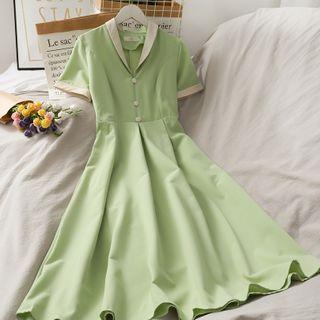 Contrasted A-line Midi Dress