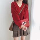 V-neck Knit Top / Mini Plaid Pleated Skirt