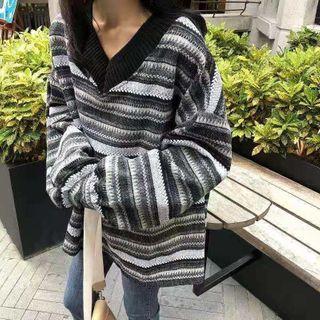 V-neck Stripped Knit Top