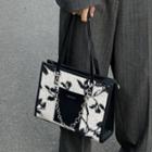Floral Print Chained Tote Bag Black & White - One Size