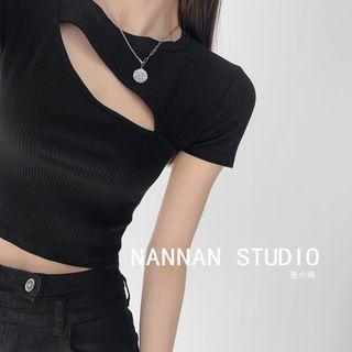Cutout-front Crop Knit Top