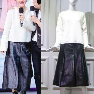 Set: Sweater + Faux-leather Skirt