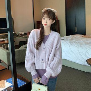 Cropped Cable Knit Cardigan / Plain Long-sleeve T-shirt