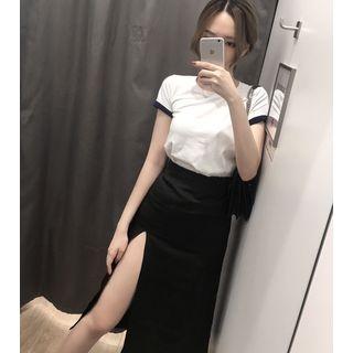 Contrast Trim Short-sleeve T-shirt / Slit Midi Skirt