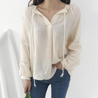 Tie-neck Lace-trim Fringed Blouse