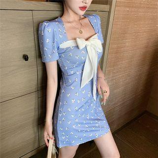 Short-sleeve Open-back Floral Print Mini Sheath Dress