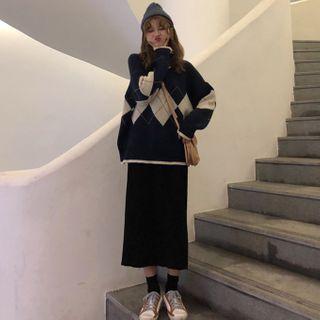 Set: Argyle Sweater + Midi Straight-fit Skirt