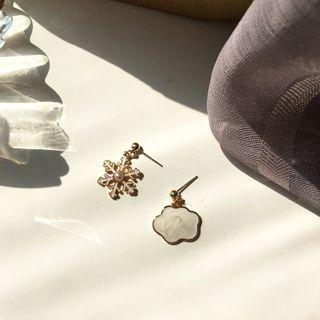 Asymmetrical Snowflake Stud Earring