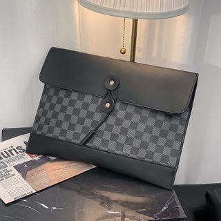 Plaid Clutch Black - One Size