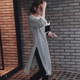 Striped 3/4-sleeve Slit Long T-shirt