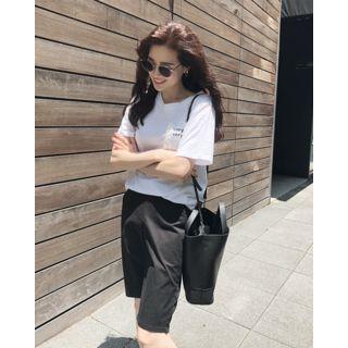 Frilled Lettering Embroidered T-shirt