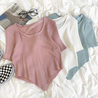 Short-sleeve Cutout Asymmetrical Hem Knit Top