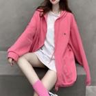 Short-sleeve Plain T-shirt / Zip-up Hooded Jacket